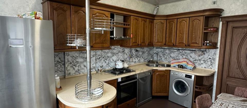 Satılır 4 otaqlı yeni tikili 198 m², İnşaatçılar m. - 9