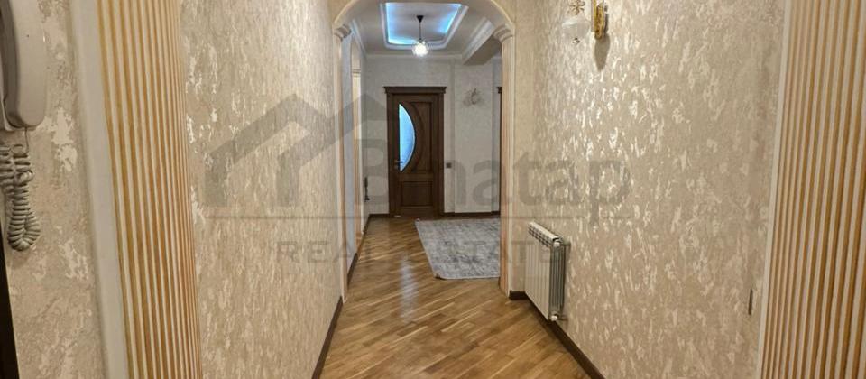 Satılır 4 otaqlı yeni tikili 198 m², İnşaatçılar m. - 12