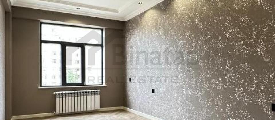 Satilir 2 otaqli menzil/58 kv.m., İnsaatcilar m/s yaninda yerlesir