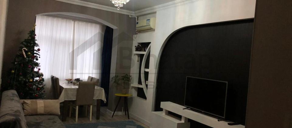 Satılır 3 otaqlı köhnə tikili 90 m², Əhmədli m.