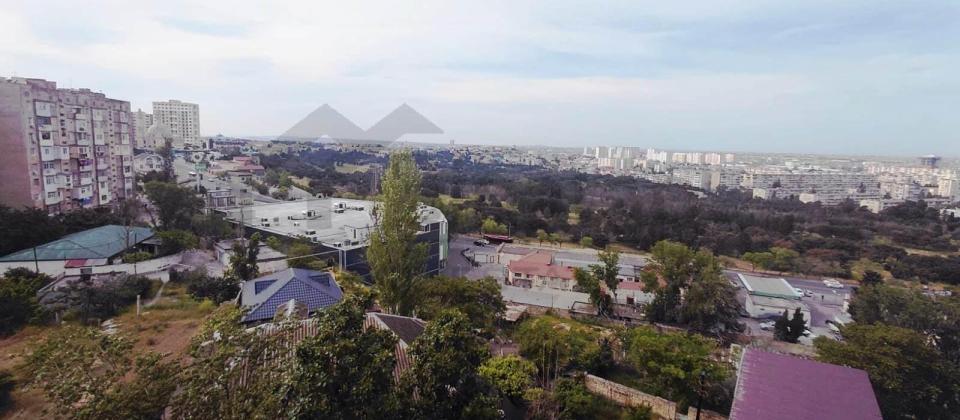 Satılır 4 otaqlı köhnə tikili 100 m², Neftçilər m. - 15