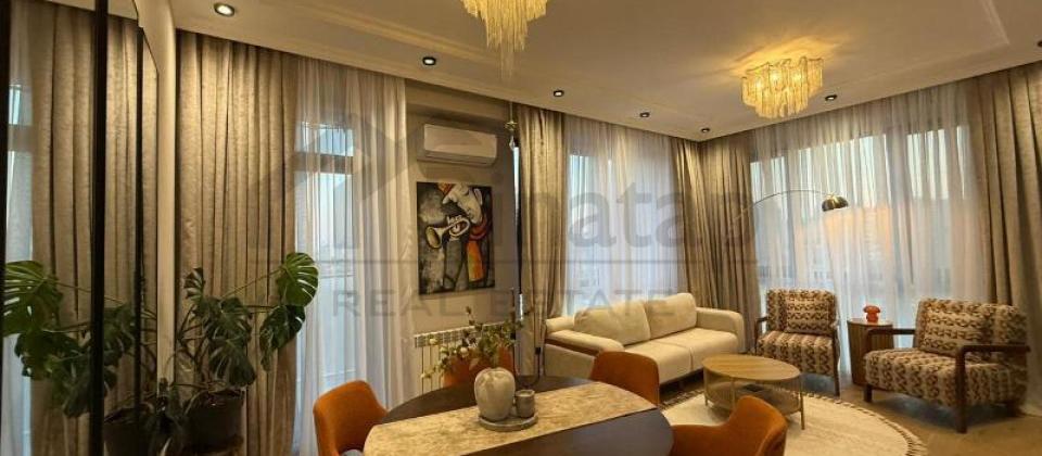 Satilir 3 otaqli menzil/94 kv.m., Heyder Eliyev parkinin yani, Memar Ecemi m/s yaxindir