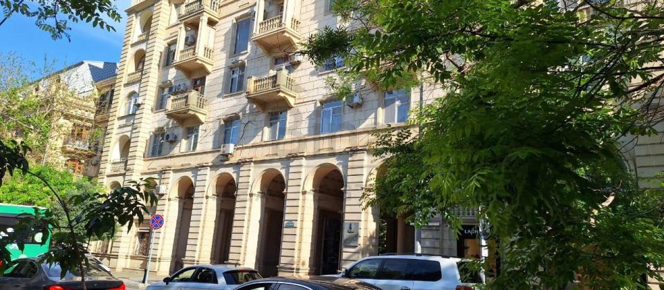 Kirayə verilir 2 otaqlı köhnə tikili 60 m², Koroğlu parkı