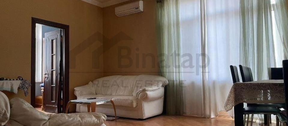 Satilir 3 otaqli menzil/105 kv.m., İnsaatcilar prospekti, Merkezi parkin yaninda yerlesir - 2