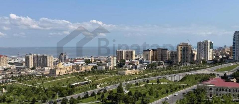 Satilir 3 otaqli menzil/160 kv.m., Merkezi parkin yani, Nizami m/s yaxindir