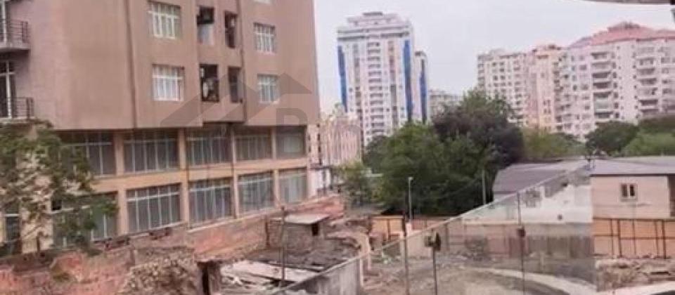 Satilir 2 otaqli menzil/66 kv.m., Turkiye sefirliyi ve Zabitler bagina yaxindir - 14