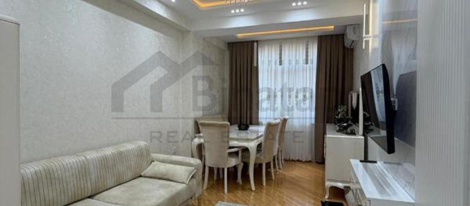 Satilir 3 otaqli menzil/91 kv.m., 3cu mkrn, Memar Ecemi ve 20 Yanvar m/s yaxindir