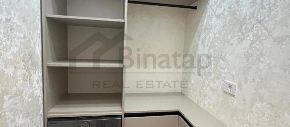 Satilir 4 otaqli menzil/145 kv.m., Yasil Ada usaq bagcasinin yani, 8 Noyabr m/s yaxindir - 10