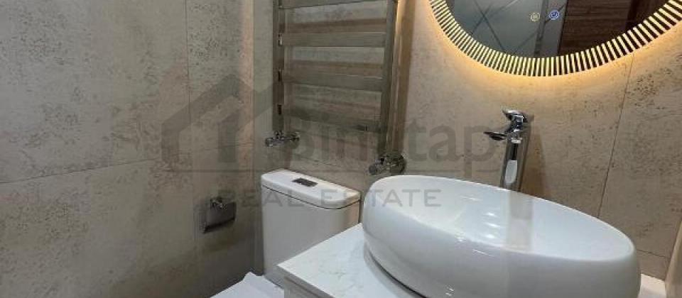 Satilir 4 otaqli menzil/145 kv.m., Yasil Ada usaq bagcasinin yani, 8 Noyabr m/s yaxindir - 15