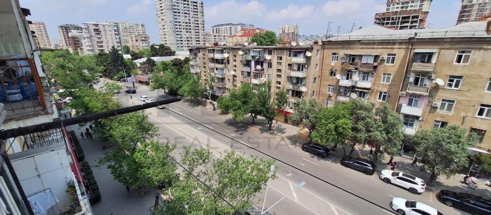 Satılır 2 otaqlı köhnə tikili 55 m², N. Nərimanov  m. - 8