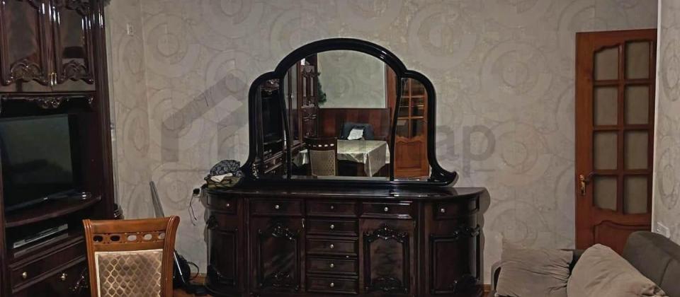 Satılır 3 otaqlı köhnə tikili 75 m², Memar Əcəmi m.
