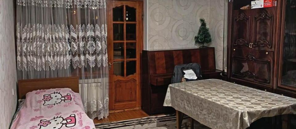 Satılır 3 otaqlı köhnə tikili 75 m², Memar Əcəmi m. - 2