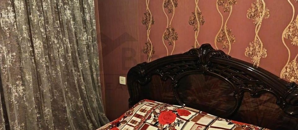 Satılır 3 otaqlı köhnə tikili 75 m², Memar Əcəmi m. - 5