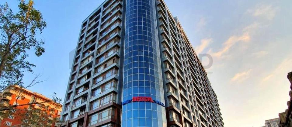 Satılır 3 otaqlı yeni tikili 140 m², 28 May m.