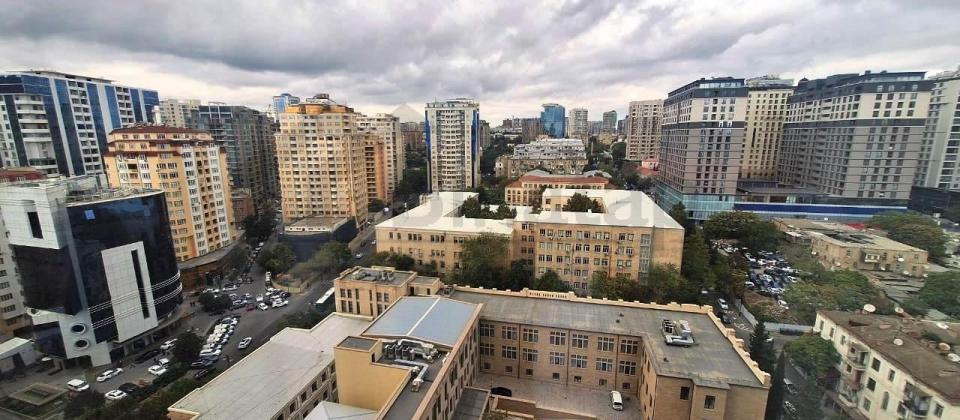 Satılır 3 otaqlı yeni tikili 140 m², 28 May m. - 13