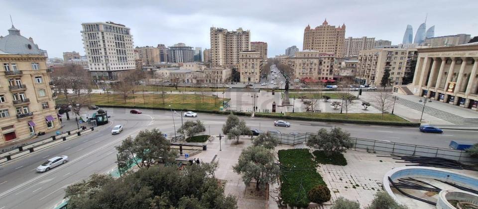 Satılır 4 otaqlı köhnə tikili 120 m², Nizami m. - 3