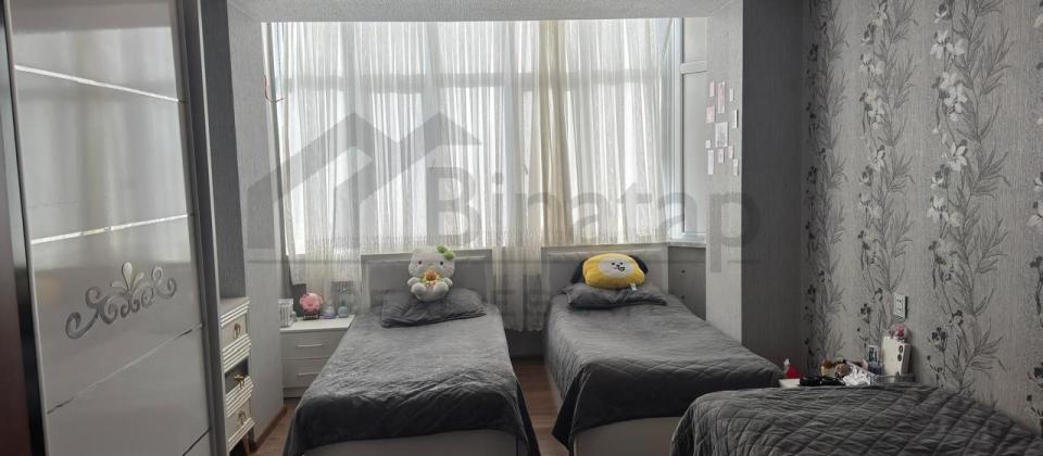 Qurtuluş 93 yaşayış kompleksində təmirli,kupçalı bina evi satılır. - 6
