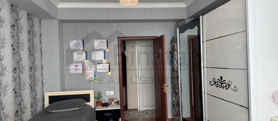 Qurtuluş 93 yaşayış kompleksində təmirli,kupçalı bina evi satılır. - 7