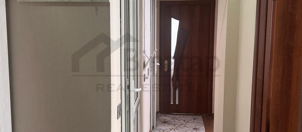 Qurtuluş 93 yaşayış kompleksində təmirli,kupçalı bina evi satılır. - 8