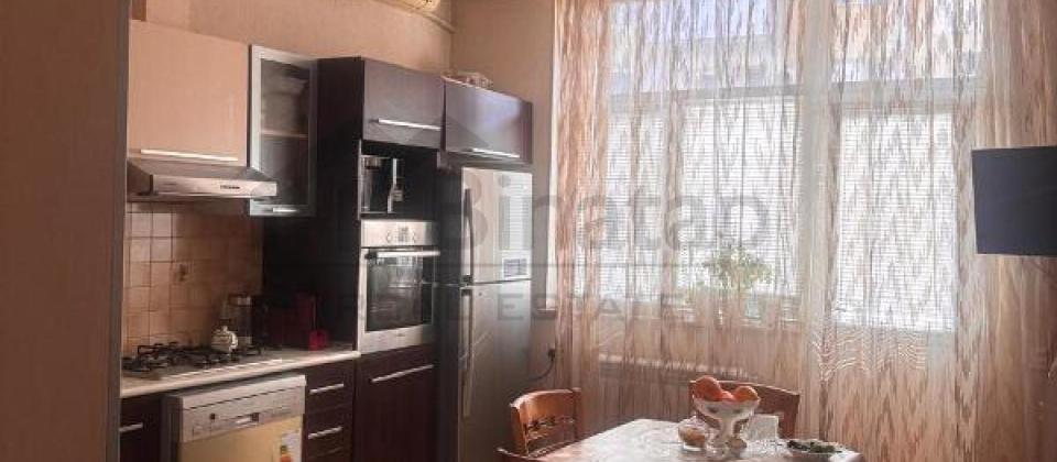 Satilir 3 otaqli menzil/135 kv.m., Musabeyov parkinin yani, Elmler Akademiyasi m/s yaxindir - 10