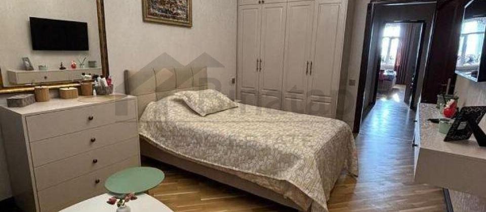 Satilir 4 otaqli menzil/165 kv.m., Nerimanov m/s 3-4 deqiqelik mesafededir - 4