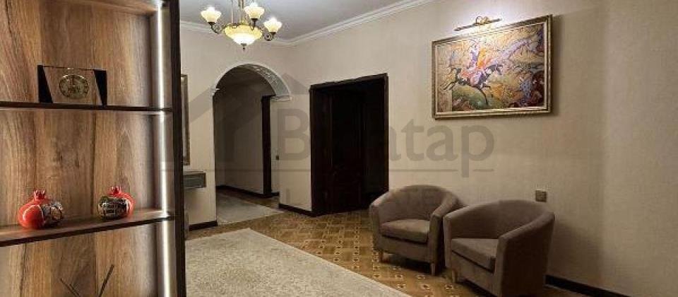 Satilir 4 otaqli menzil/165 kv.m., Nerimanov m/s 3-4 deqiqelik mesafededir - 10