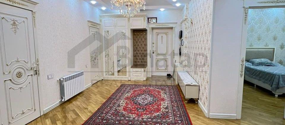 Yeni Yasamal Main kompleksi əşyalı mənzil satılır - 13