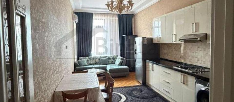Kiraye verilir/2 otaq, 70 kv.m., Hesen Eliyev kucesi (İnqlab), 1№Asan xidmetin yani
