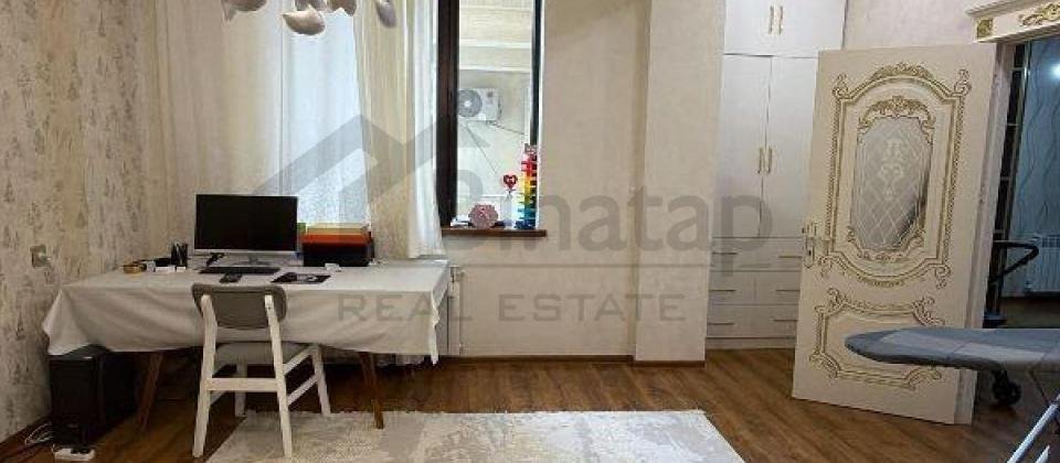 Satilir 3 otaqli menzil/136 kv.m., A.M.Serifzade kucesi, İnsaatcilar m/s yaninda yerlesir - 6