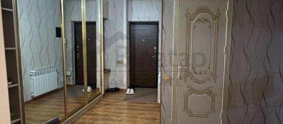 Satilir 3 otaqli menzil/136 kv.m., A.M.Serifzade kucesi, İnsaatcilar m/s yaninda yerlesir - 12