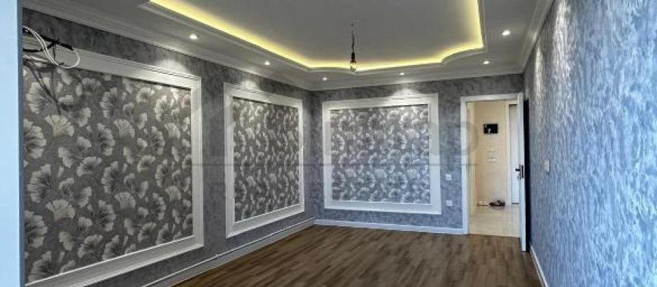 Satilir 3 otaqli menzil/67 kv.m., Ataturk parkinin yani, Genclik m/s yaxindir
