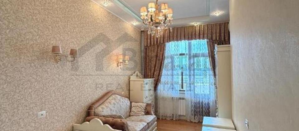 Satilir 6 otaqli menzil/233 kv.m., 28 Mall ve 28 May m/s yaninda yerlesir - 8
