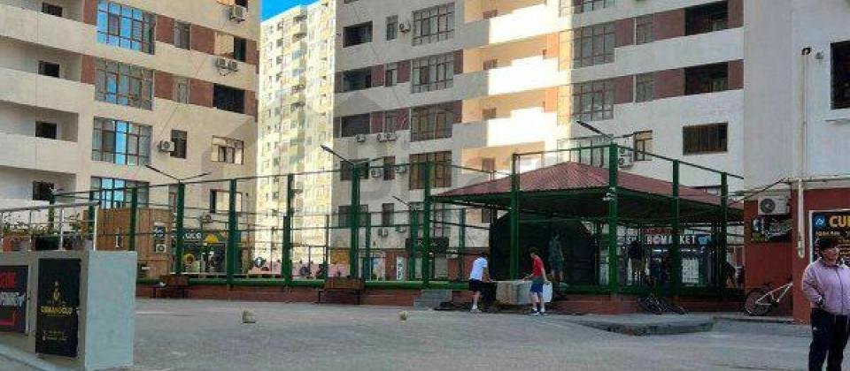 Satilir 2 otaqli menzil/60 kv.m., Zerdabi prospekti, 20 Yanvar ve İnsaatcilar m/s yaxindir