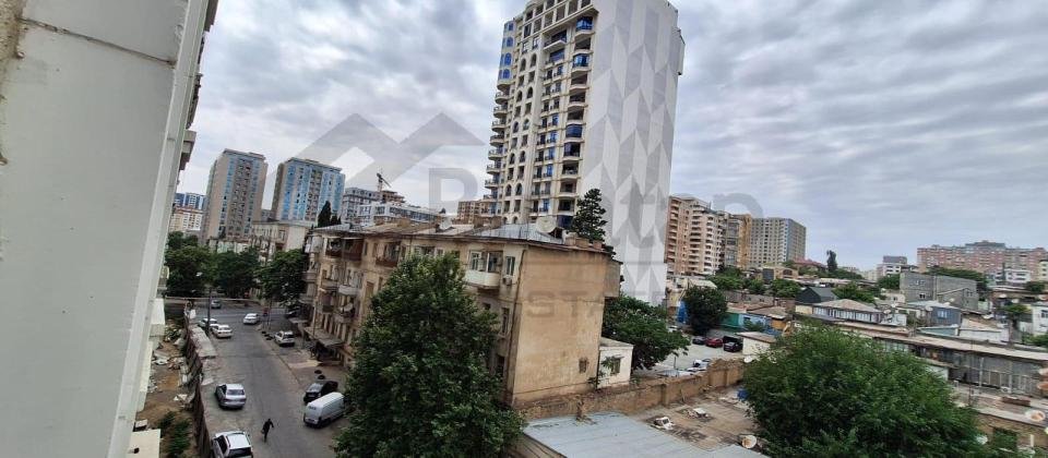 Satılır 3 otaqlı yeni tikili 80 m², 28 May m. - 14