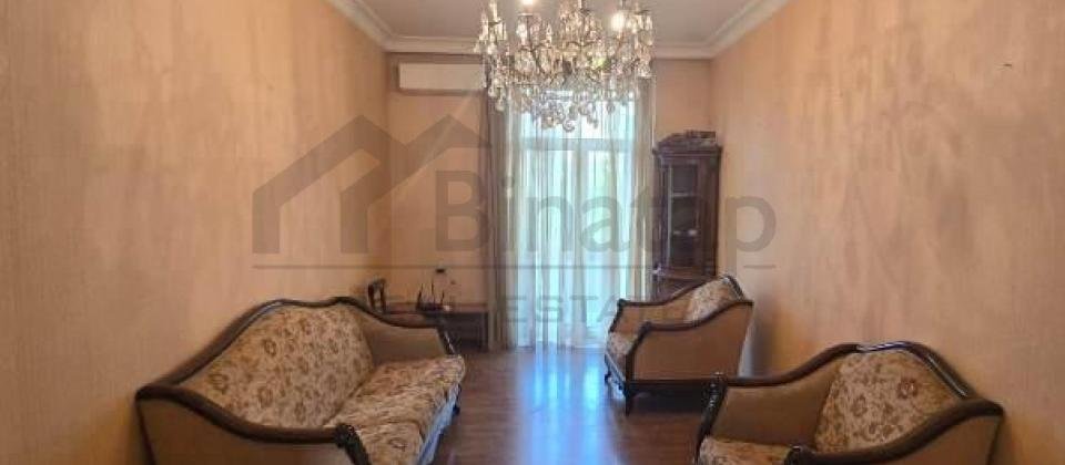 Kiraye verilir/2 otaq, 50 kv.m., İnsaatcilar prospekti, Medeniyyet ve İncesenet Universitetinin yani