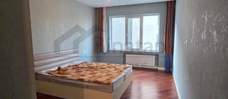 Satilir 2 otaqli menzil/106 kv.m., Yasil Ada usaq bagcasinin yani, 8 Noyabr m/s yaxindir - 3