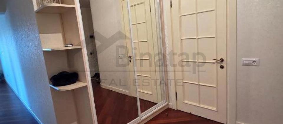 Satilir 2 otaqli menzil/106 kv.m., Yasil Ada usaq bagcasinin yani, 8 Noyabr m/s yaxindir - 7