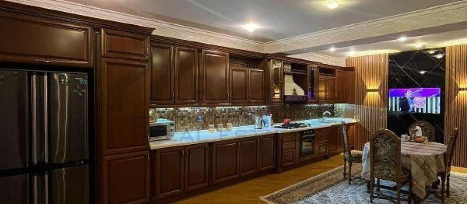 Satilir 5 otaqli menzil/215 kv.m., Semed Vurgun kucesi, Zabitler parkinin yaninda yerlesir - 4