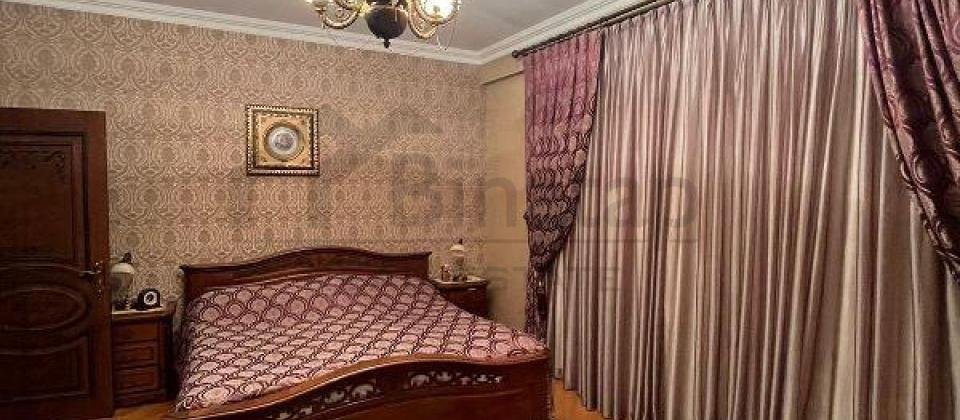 Satilir 5 otaqli menzil/215 kv.m., Semed Vurgun kucesi, Zabitler parkinin yaninda yerlesir - 11