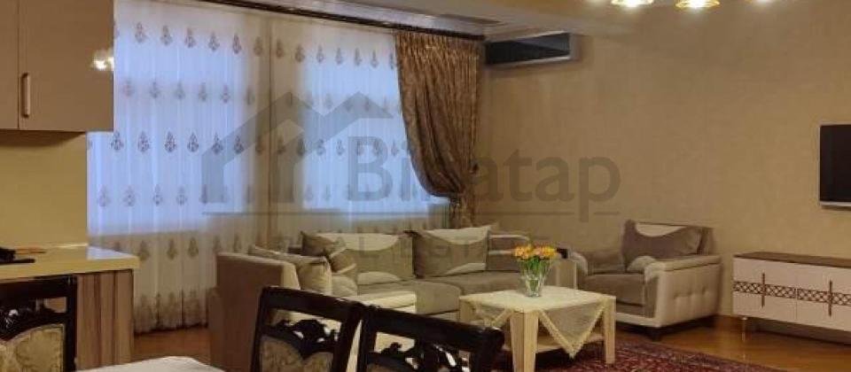 Kiraye verilir/2 otaq, 104 kv.m., Semed Vurgun kucesi, Zabitler parkinin yaninda yerlesir