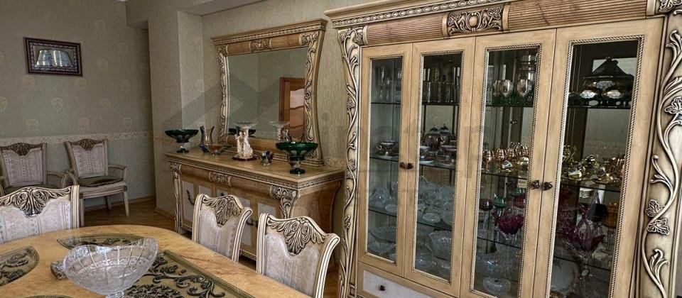 / Satılır 4 otaqlı yeni tikili 130 m², İnşaatçılar m. - 3