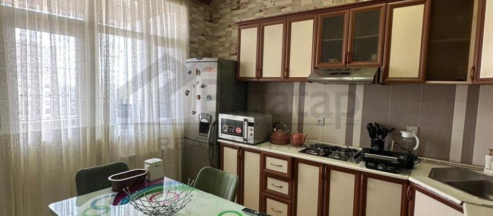 / Satılır 4 otaqlı yeni tikili 130 m², İnşaatçılar m. - 10
