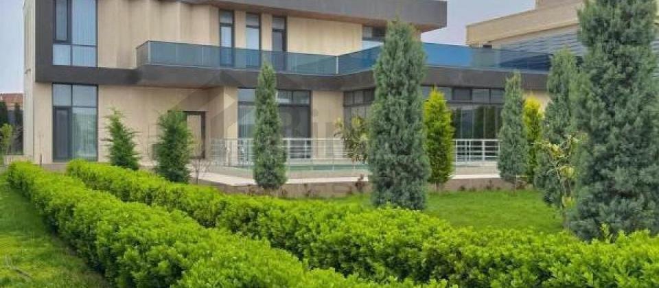 Satilir bag evi/600 kv.m., Suvelan, Almas İldirim kucesi, magistral yoldan 200 metr mesafededir - 2