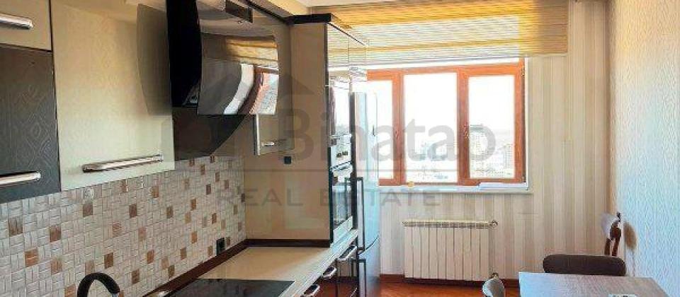 Satilir 5 otaqli menzil/168 kv.m., Mireli Qasqay kucesi, 28 May m/s yaxindir - 6