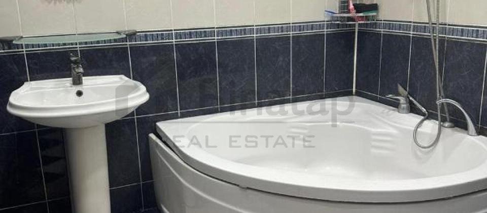 Satilir 7 otaqli villa/335 kv.m., Heyder Eliyev prospekti, Koroglu m/s ve Bravo markete yaxindir - 14