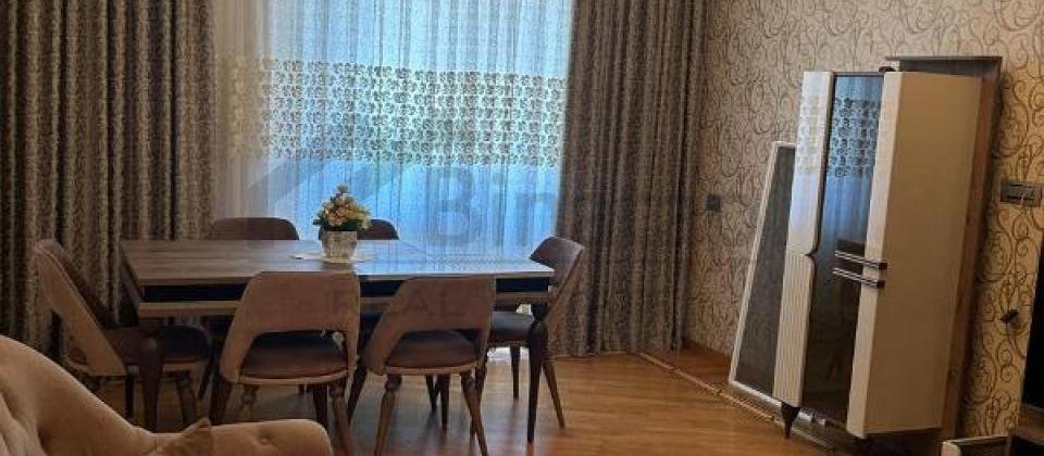 Satilir 3 otaqli menzil/135 kv.m., Tibb Universiteti ve Nesimi bazarina yaxindir - 2