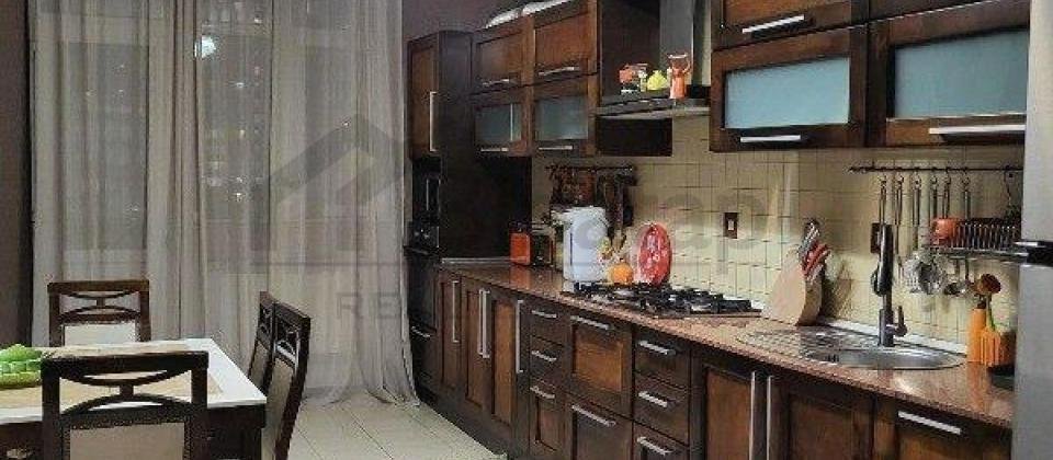 Satilir 4 otaqli menzil/178 kv.m., Teze bazar ve Sirkin yaninda yerlesir - 9