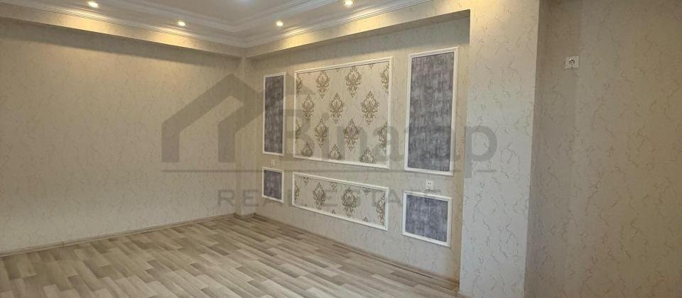Qurtuluş 93 yaşayış kompleksində təmirli,kupçalı bina evi satılır. - 3