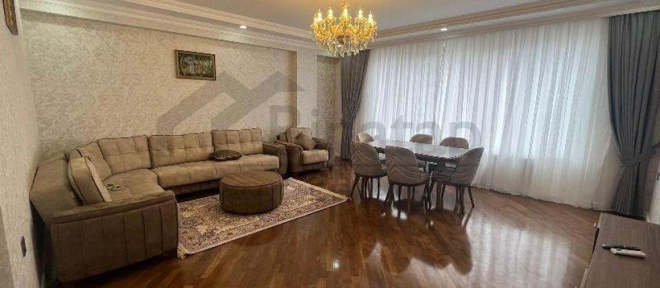 Kiraye verilir/3 otaqli menzil, 115 kv.m., Xetai m/s yaninda yerlesir