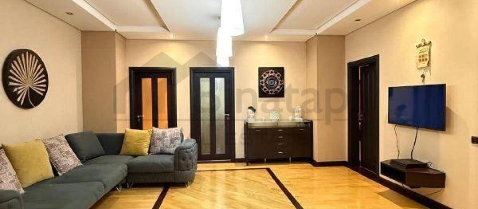 Satilir 4 otaqli menzil/217 kv.m., Bulbul prospekti, Zabitler ve Qis parkina yaxindir - 10